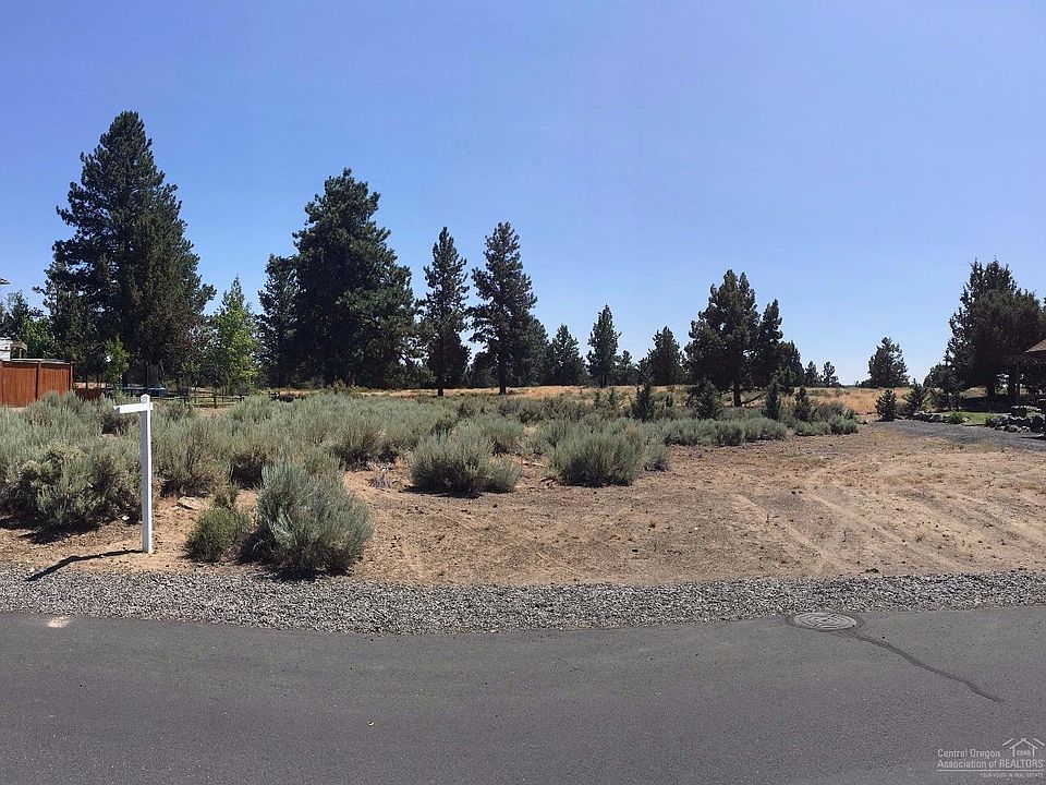 2nd image of 20933 Miramar Dr