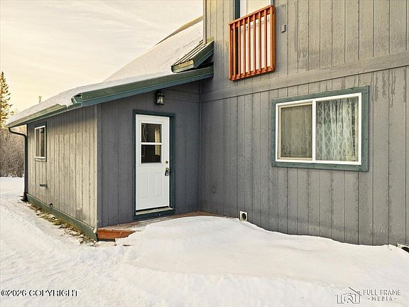 3rd image of 4005 N Vista Dr