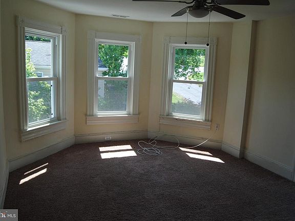 3rd image of 729 E D St #A