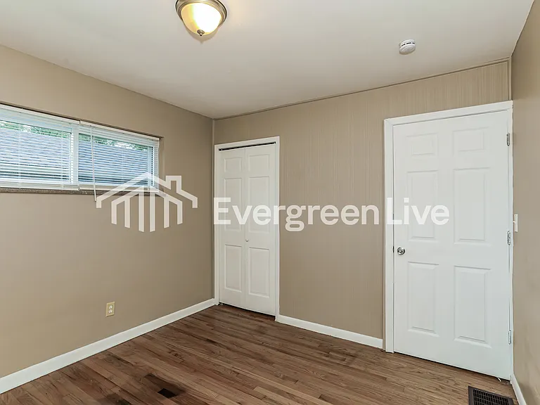 2030 Faywood Dr — Photo 9