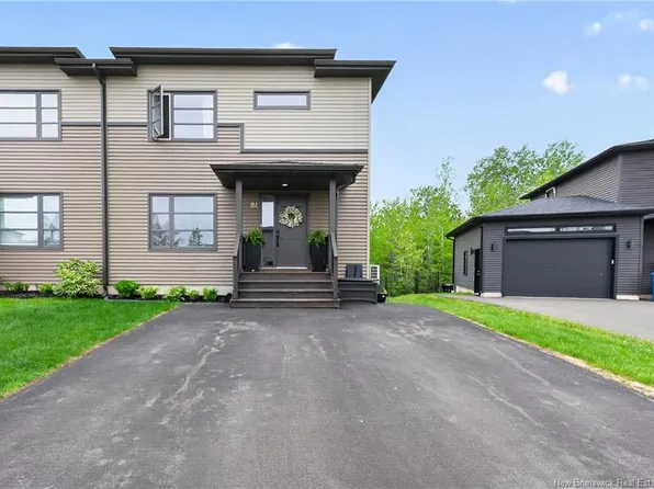 84 Francfort Cres, Moncton, NB E1G 5W6