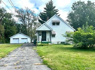 62 Jarvis Pl, East Saint Louis, IL 62207