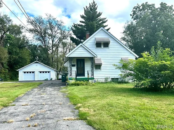 62 Jarvis Pl, East Saint Louis, IL 62207