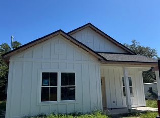 131 Georgia St, Lanark, FL 32322