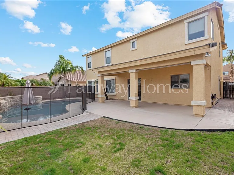17762 W Watson Ln — Photo 20