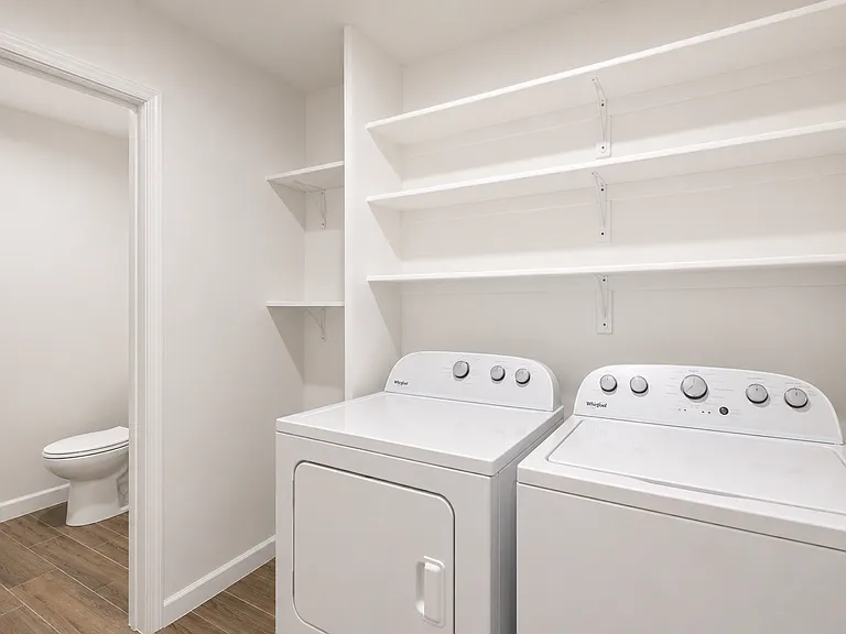 1005 E Mariposa St #MAIN HOUSE — Photo 19