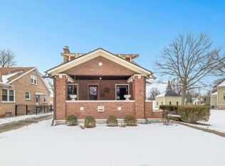 17 S Maple St, Mount Prospect, IL 60056