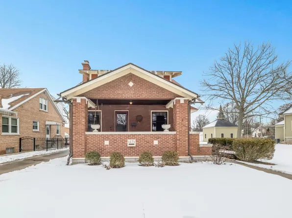 17 S Maple St, Mount Prospect, IL 60056