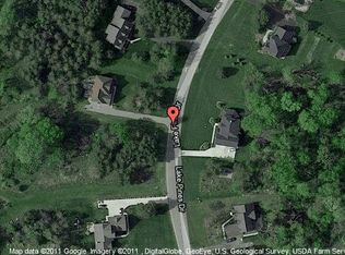 2995 Ward Ave, Pinckney, MI