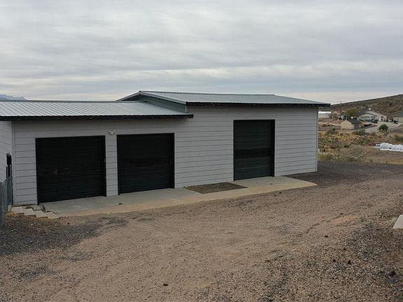 4th image of 3279 N Wild Mustang Way
