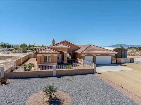 2411 W Bluebird Ave, Pahrump, NV 89060