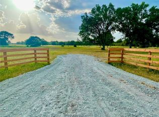 6811 Harbert Rd, Bryan, TX 77808