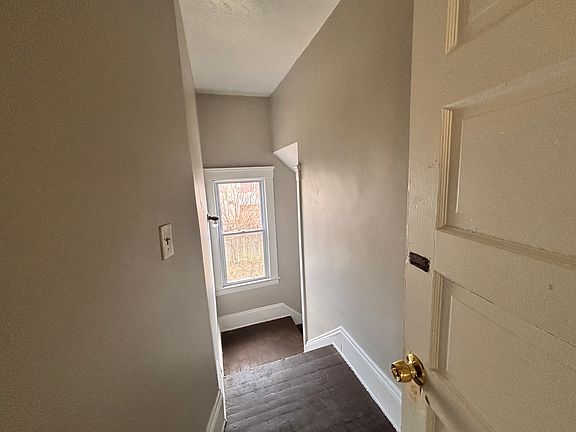 5th image of 7411 Cornelia Ave #2