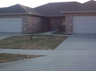 1320 W Sackett St, Springfield, MO 65807