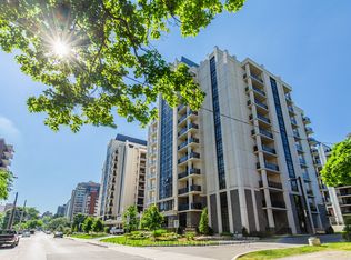 81 Robinson St #301, Hamilton, ON L8P 0C2