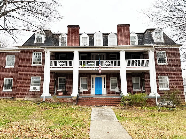 309 S Main St #9 — Photo 1