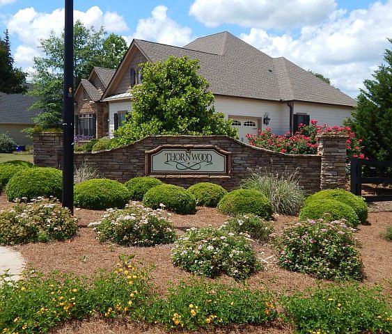 2nd image of 1121 Thornwood Dr