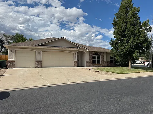2506 Van Buren Ave Photo 1