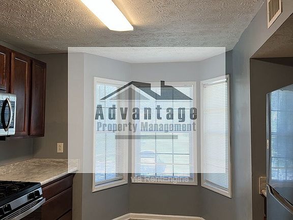 3rd image of 9449 Cypress Ln