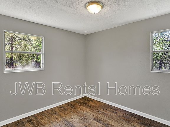 5th image of 4910 Roanoke Blvd