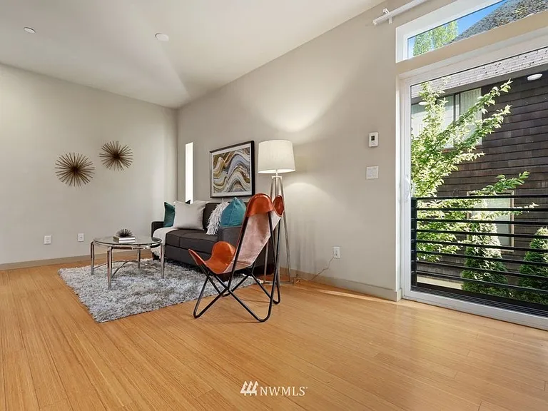 1633 California Ave SW #A — Photo 5