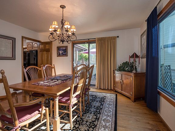 5th image of 1262 Clubhouse Dr