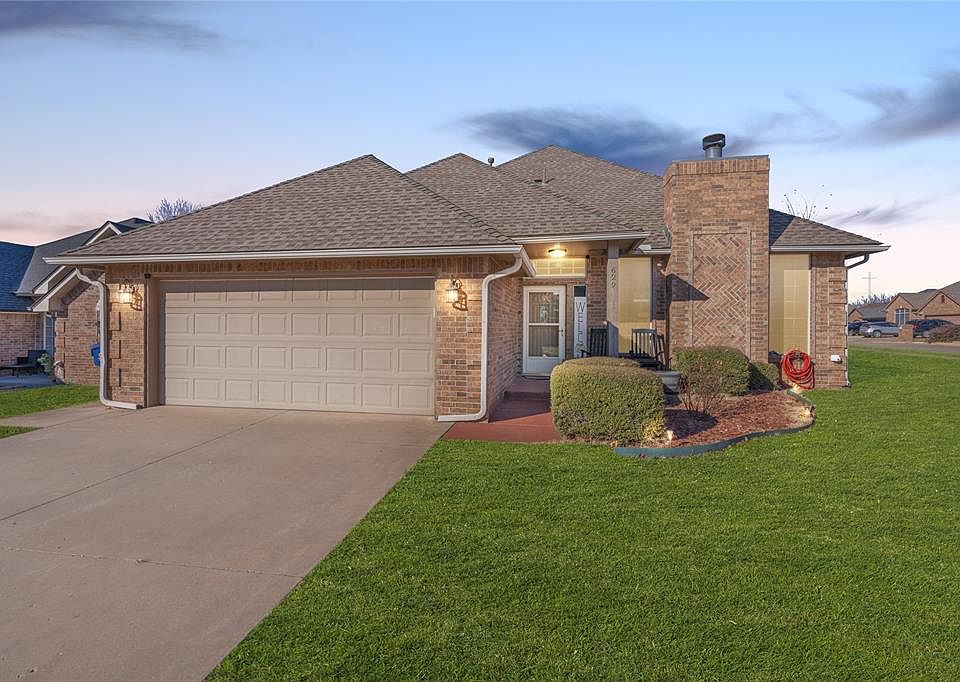 1st image of 629 E Elder Ln