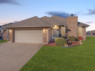 629 E Elder Ln, Mustang, OK, 73064