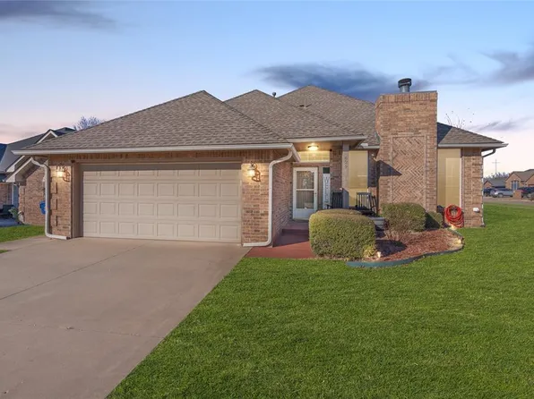 629 E Elder Ln, Mustang, OK 73064