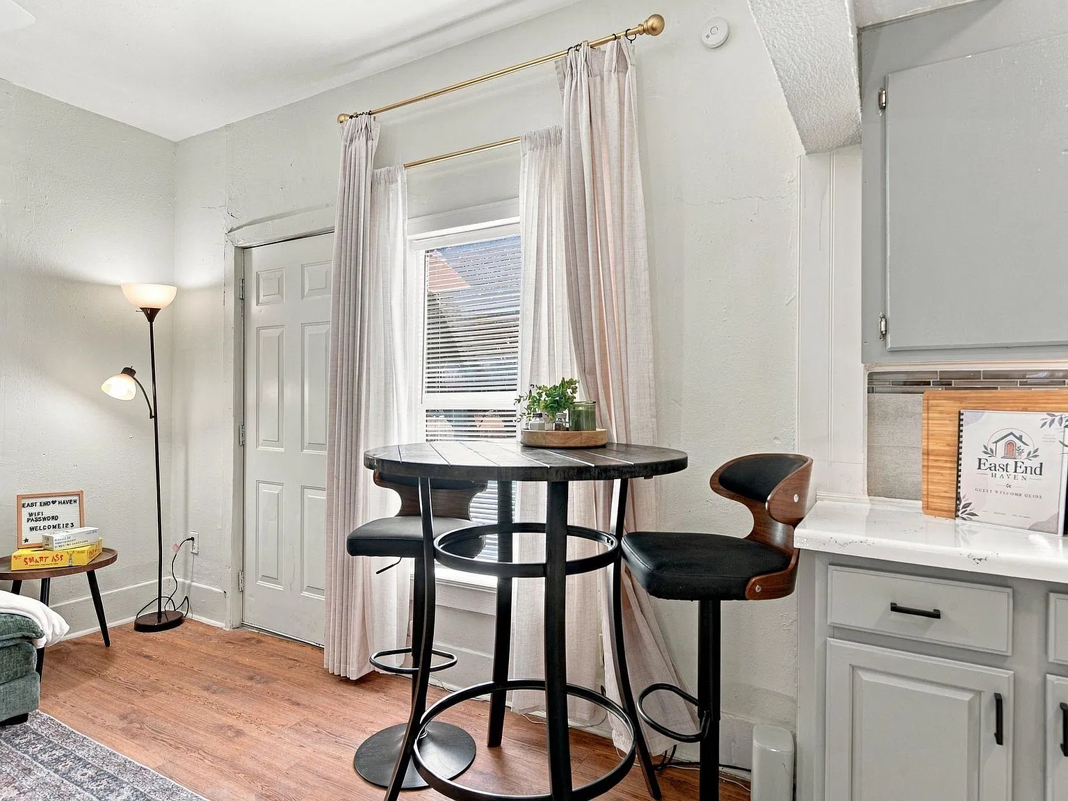 1 bed, 1.0 bath, 600 sqft, $1,600 — Photo 2