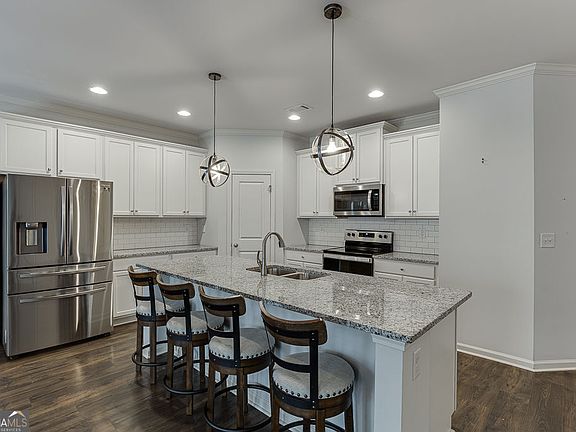 4th image of 5634 Parkview Ln