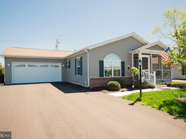 1 Wren Dr, Bechtelsville, PA 19505