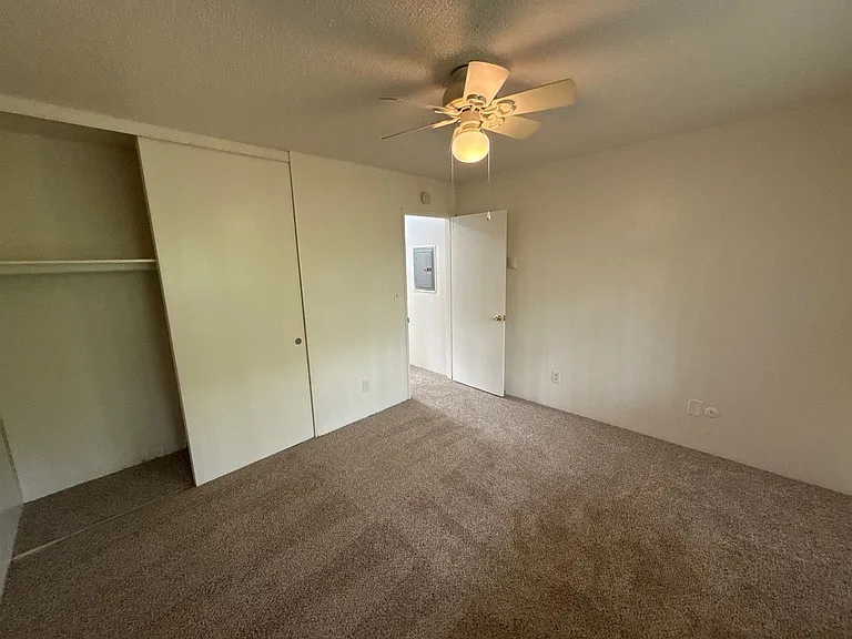528 SW Levens St #4 — Photo 12