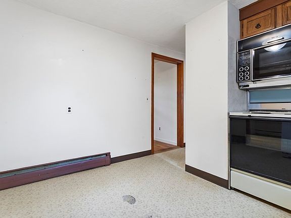 5th image of 56 Heywood Ave