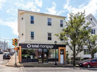 337 Columbia St #2R, Fall River, MA 02721