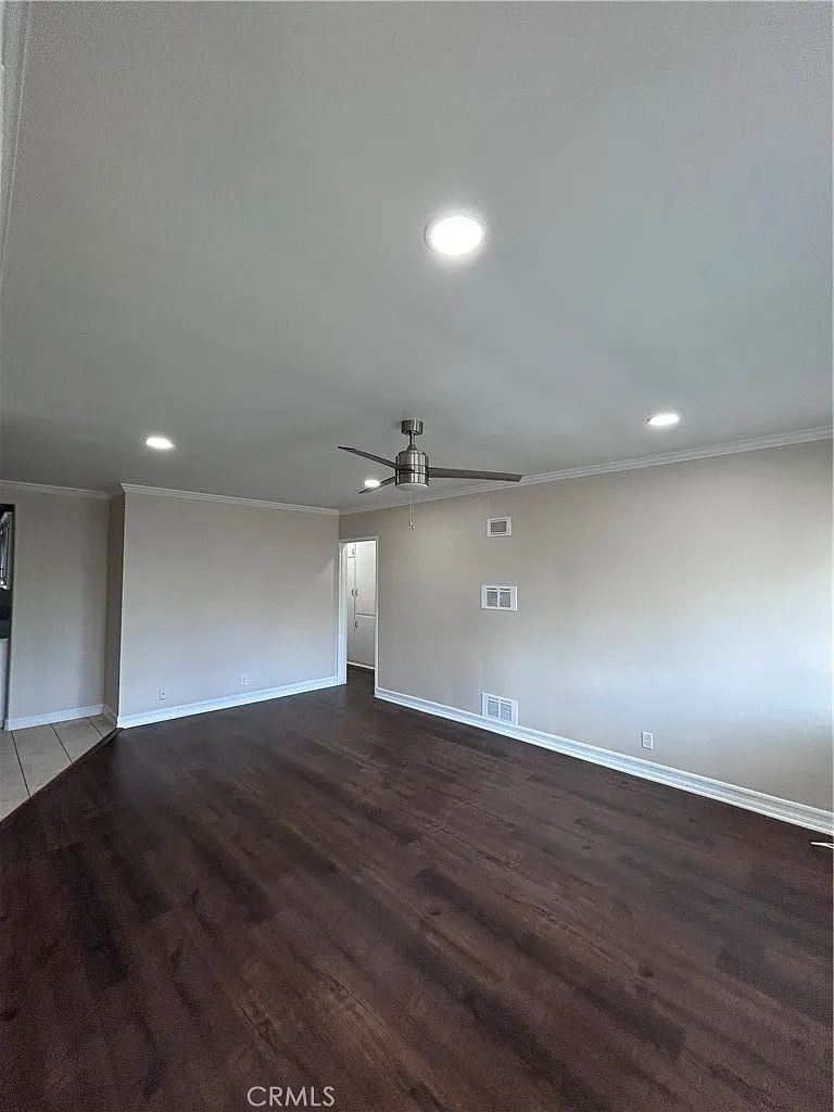 2 bed, 5982 sqft, $2,800 — Photo 3