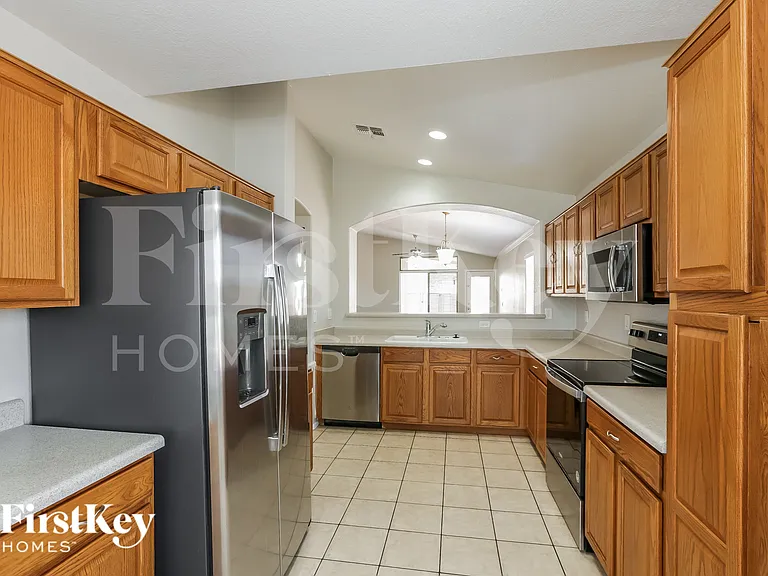 14944 N 133rd Dr — Photo 7
