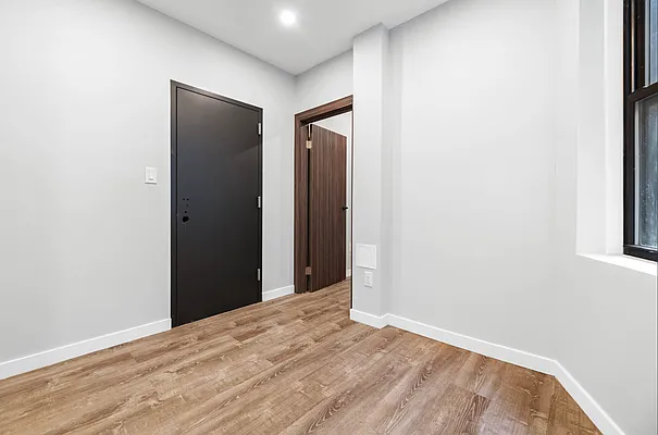 Rented by REAL New York | media 21