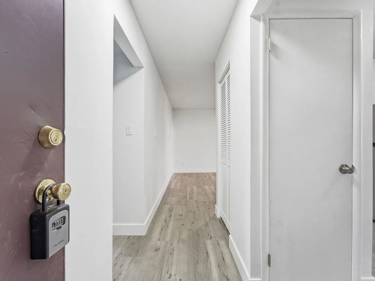 1 bed, 934 sqft, $1,950 — Photo 4