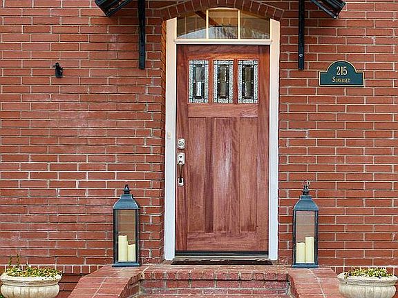 3rd image of 215 Somerset St