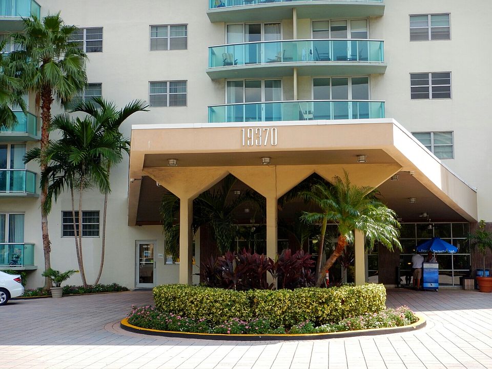 1st image of 19370 Collins Ave APT 924
