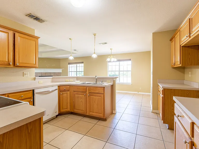 1528 Monte Carlo Blvd — Photo 31
