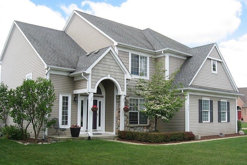 1015 Cross Street
						:
						Located in the Bay Village Development, Waterstone Subdivision.