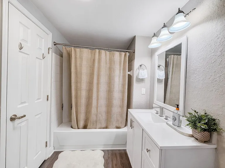 23640 Walden Center Dr #206 — Photo 18