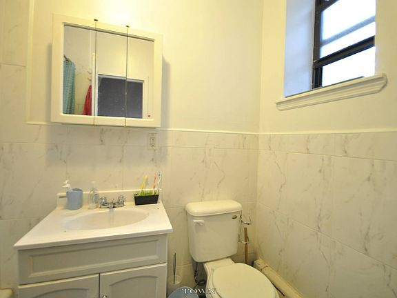 4th image of 786 Saint Johns Pl #3N