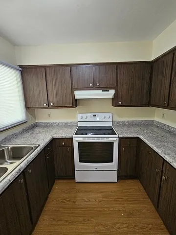 11106 W Maple Ln — Photo 23