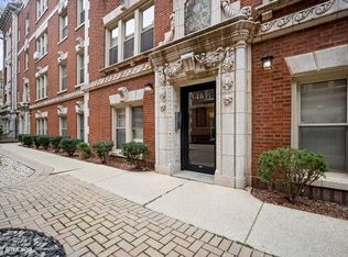 540 W Surf St APT 3N, Chicago, IL 60657