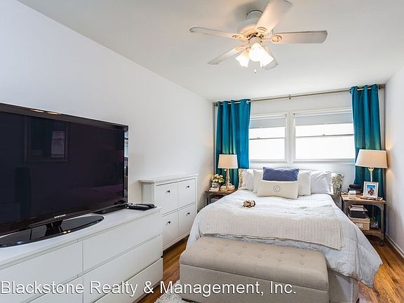 5th image of 710 Bay St APT B