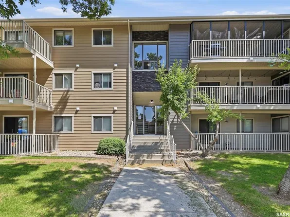 UNIT 301-1121 1A McKercher DRIVE, Saskatoon, SK S7H 5B8
