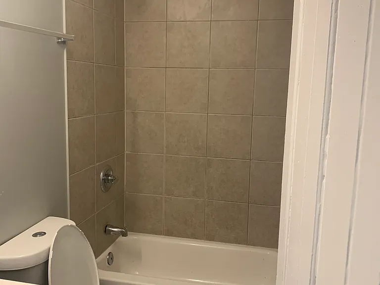1812 Kinney Ave — Photo 3